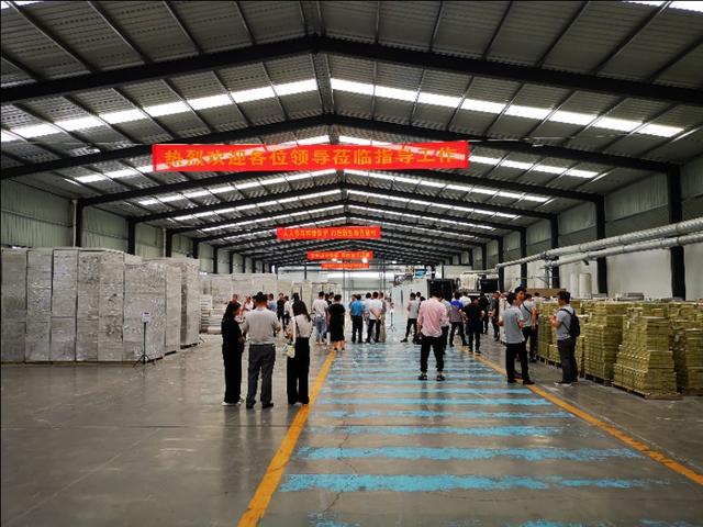 無機復(fù)合不燃保溫板工廠
